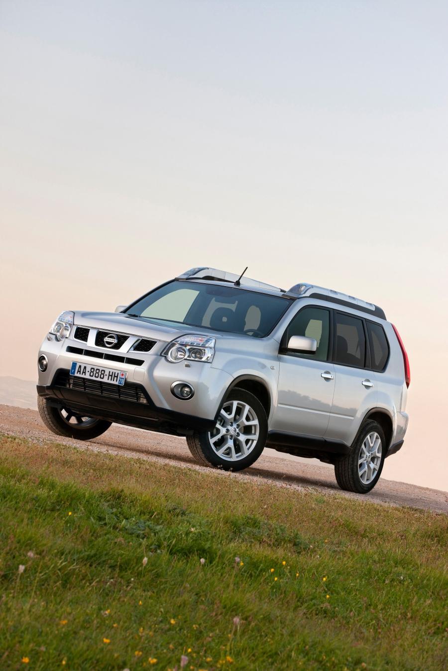  Nissan X-Trail 2011 года  (фото 3 из 37)